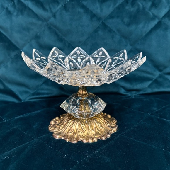Vintage Hollywood Regency Crystal Candy Compote Bowl Decorative Brass Pedastal - Picture 5 of 8